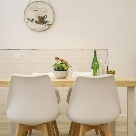 Naypa With Free Parking Apartment