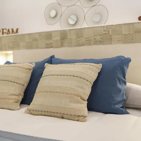 Naypa With Free Parking Apartament *