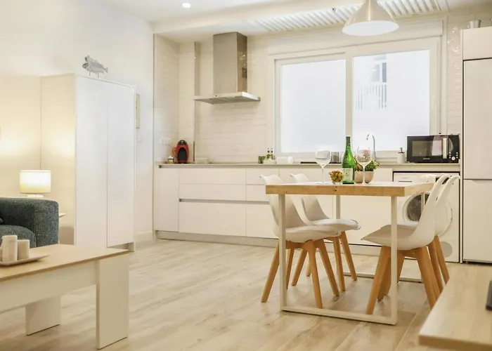 Apartment Naypa With Free Parking *