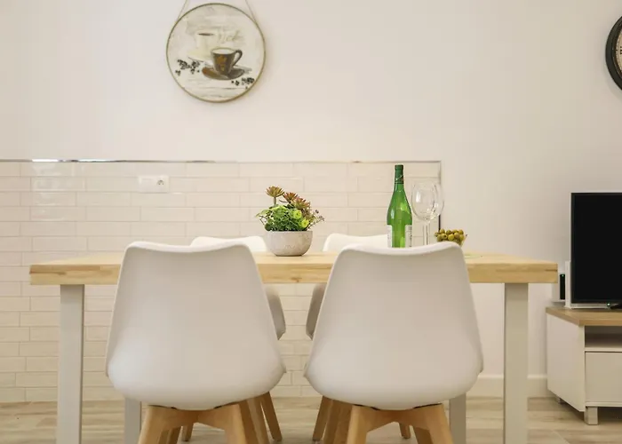 Naypa With Free Parking アパート カディス