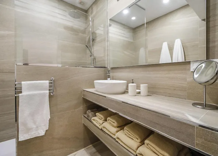 Naypa With Free Parking カディス