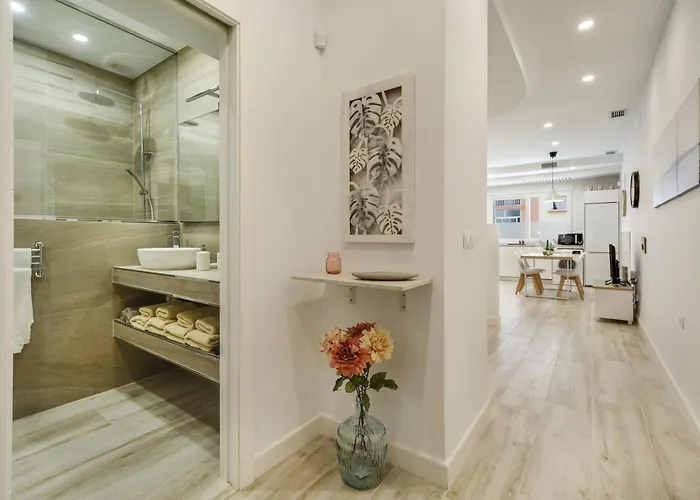 Naypa With Free Parking アパート