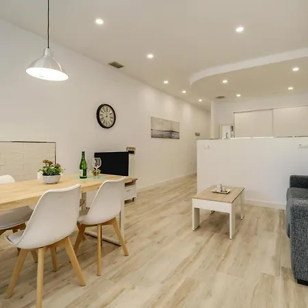 Naypa With Free Parking Apartment