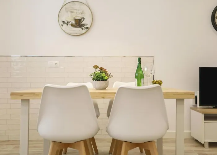 Naypa With Free Parking Apartman